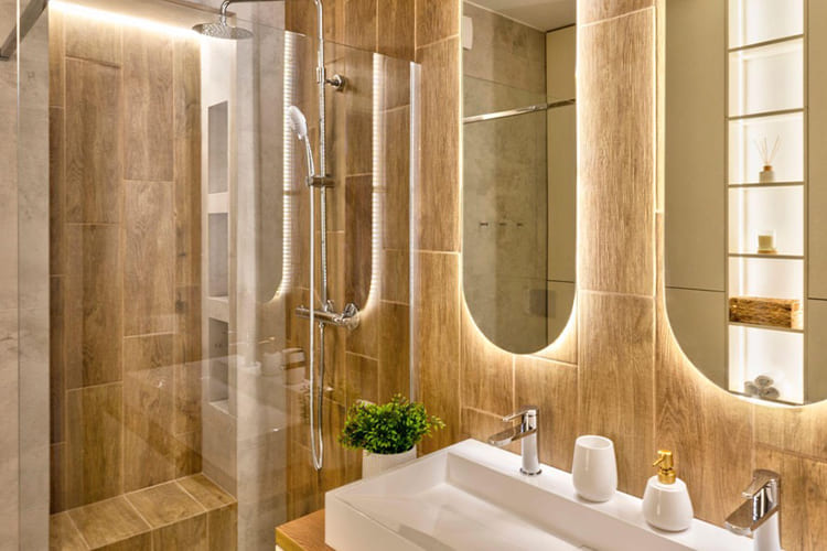 LED Bathroom Mirrors: A Trend We’re Loving